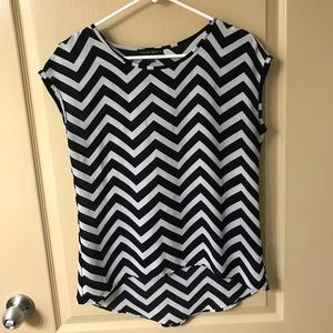chevron black and white striped top